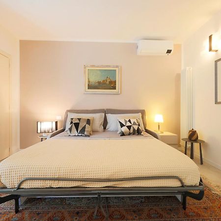 Siena Uptown - Sabrina'S Charming Apartment Exterior photo